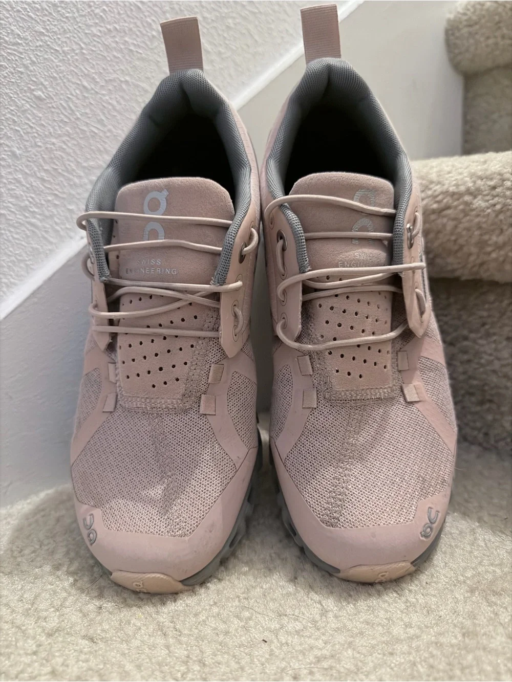 On Cloud Women’s Waterproof Sneakers  Shoes, pink Rose Lunar- size 6 clean
